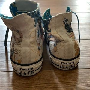superwoman converse